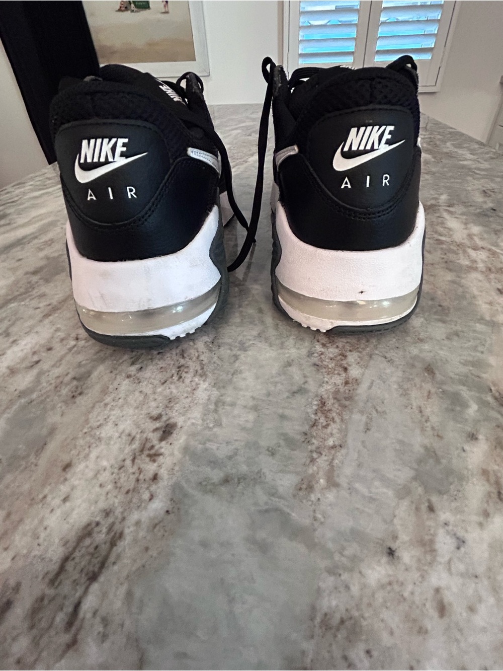 Nike  Black and White Air Max Sneakers. White platform sneakers 10 - Picture 7 of 8
